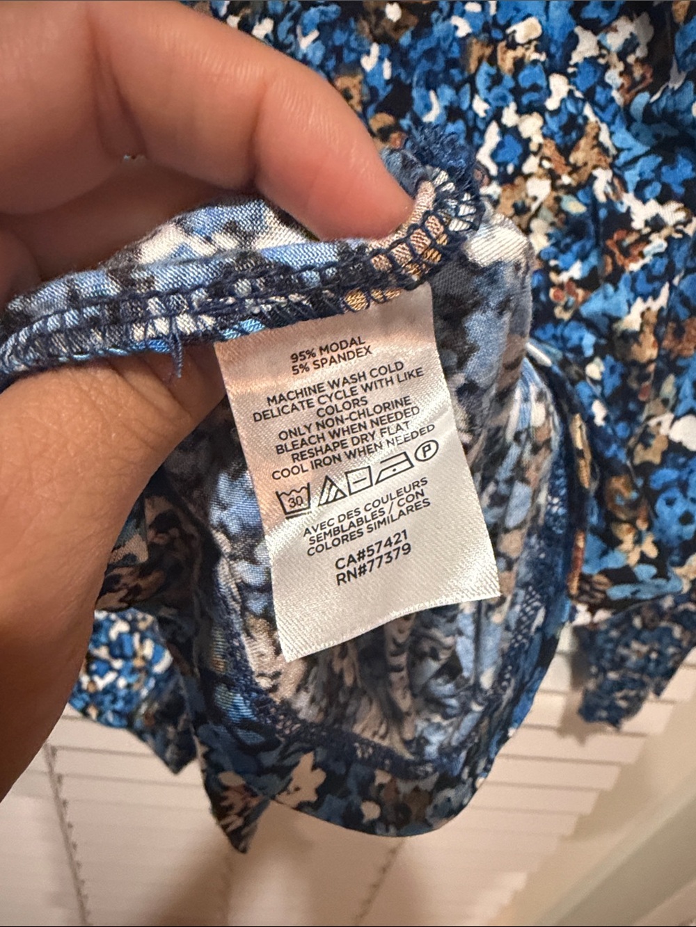NWT - Ann Taylor Blue Floral Long-Sleeve Smocked Neck Blouse - Size Small - Picture 6 of 6